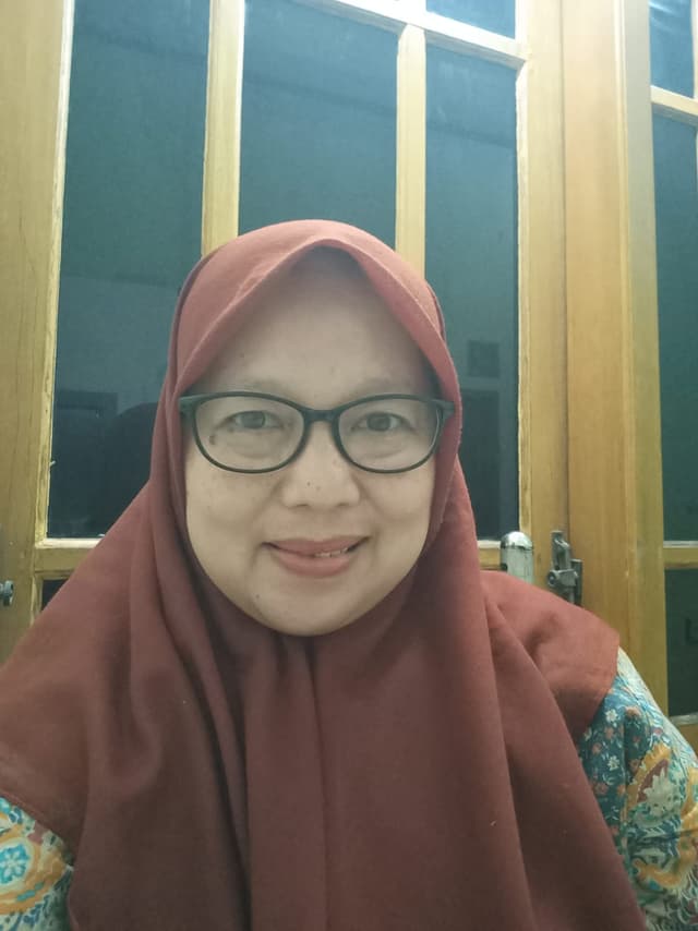 Nur Hidayati,S.Tr.Kes